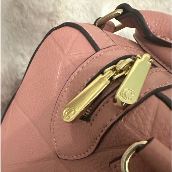 Pink Rose’ All Day Quilted Barrel Crossbody Bag - Picture 4 of 16